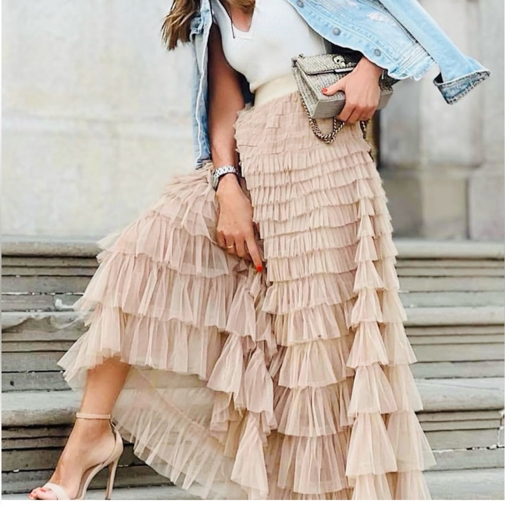 cupcakes & cashmere Cream Layered Maxi Skirt - Picture 4 of 7